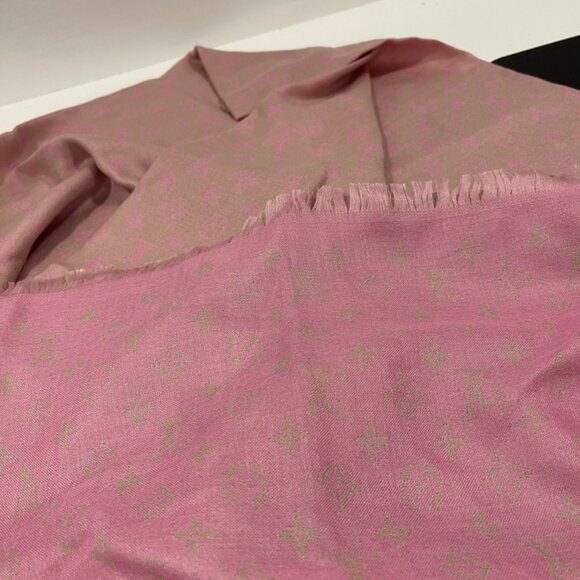 Louis Vuitton Silk/Wool Monogram Stole/Scarf/Shawl Dusty Rose (C141902) - Picture 2 of 3